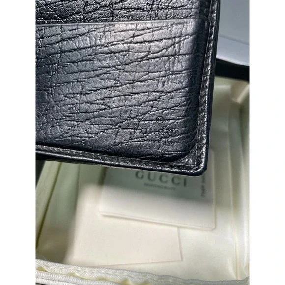 Gucci Very Recent Black Leather Bifold Wallet - Picture 12 of 12